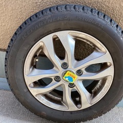 スタッドレスタイヤの画像