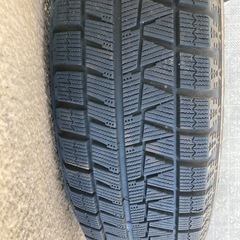 スタッドレスタイヤの画像