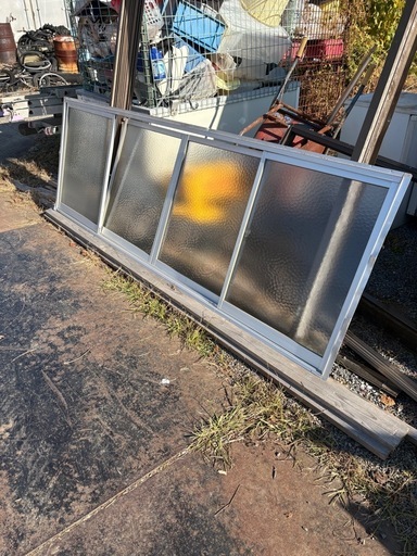 アルミサッシ　4枚窓　中古