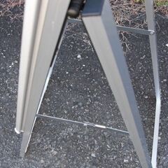 未使用　アルミ枠の自立看板の画像