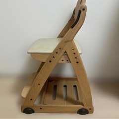 学習椅子の画像