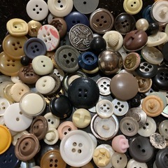 無料❣️色々ボタン手芸工作アートの画像