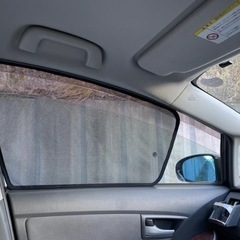 プリウス 30系 シェードの画像