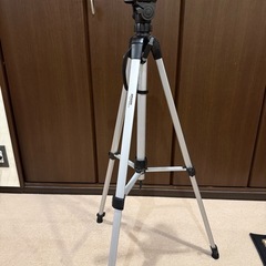 Amazonベーシック軽量三脚　カメラ用の画像