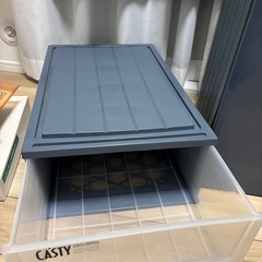 衣装ケース2つの画像