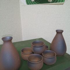 未使用　たち吉　酒器　盃5客　徳利2客計7客　深みのある土器みたいな酒器の画像