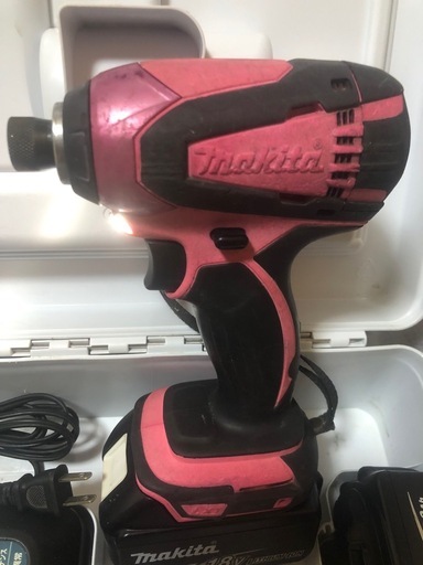 ②マキタ18vインパクトドライバTD146DX2中古美品オリジナルハウジング