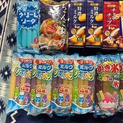 お菓子などまとめての画像