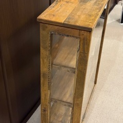 アンティーク調木×ガラス ディスプレーケース(h63×w48×d20)の画像