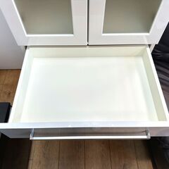 ♪PAMOUNA 清潔感溢れる すりガラスのカップボード♪の画像