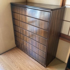 和箪笥　ダークブラウンの引き出し式タンス　整理箪笥　チェストの画像