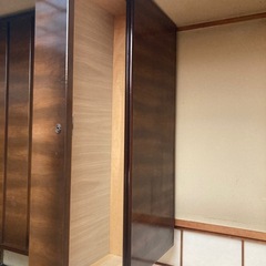 和箪笥　ダークブラウンの引き出し式タンス　整理箪笥　チェストの画像