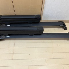 THULEスキースノボ用ルーフキャリアの画像