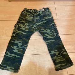 迷彩ズボンの画像
