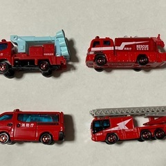 トミカ 消防車両コレクション2 FIRE ENGINES 4台セットの画像