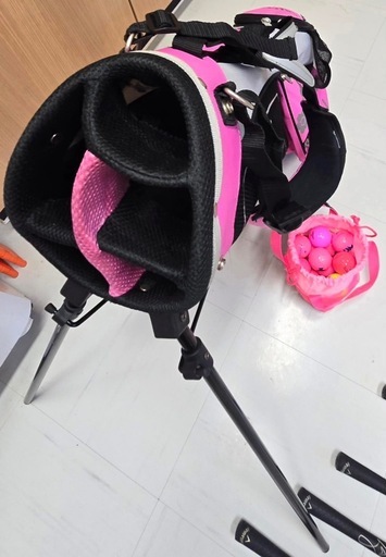 Callaway ジュニア ゴルフクラブセット ピンク　追加クラブとボール付き