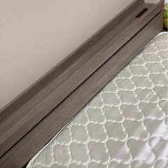 12月中！！！！ダブルベッド　マットレス付の画像