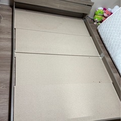 12月中！！！！ダブルベッド　マットレス付の画像