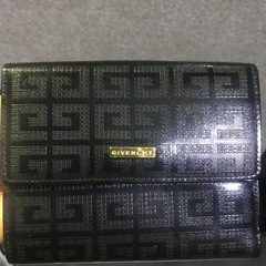 GIVENCHYの画像