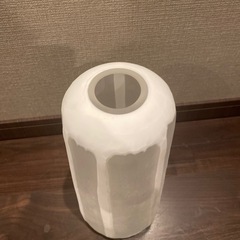 海外製ガラスの花瓶の画像