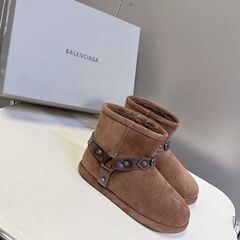 Balenciaga バレンシアガ ムートンブーツ スエード キャメルの画像