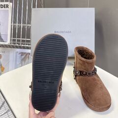 Balenciaga バレンシアガ ムートンブーツ スエード キャメルの画像