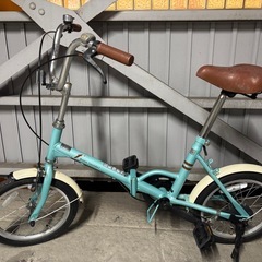 折りたたみ自転車
の画像