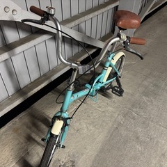 折りたたみ自転車
の画像