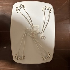 折りたたみ式猫足ローテーブル
の画像