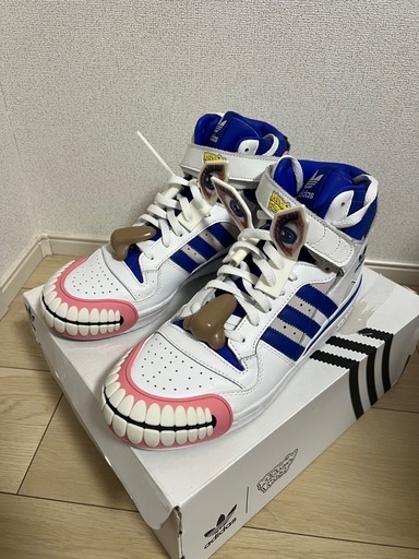 adidas×カーウィンフロスト  コラボスニーカー