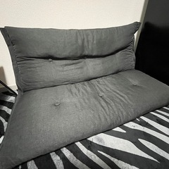 二人がけソファと一人がけソファの画像