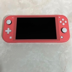 Nintendo Switch Lite コーラル の画像