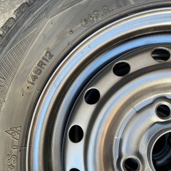 145\80r12冬タイヤ４本セットホイール付きの画像