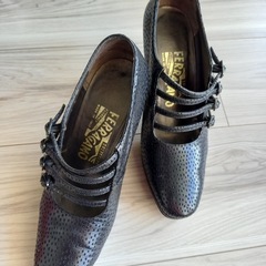 サルバトーレ　フェラガモ　ブーティー　パンプス　美品の画像