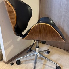 回転椅子の画像