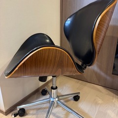 回転椅子の画像