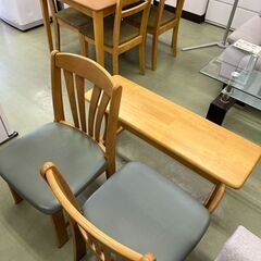 【リサイクルショップ ピカソ 小松原】🌈✨【木目がキレイ‼️4人用ダイニングセット】テーブル＋チェア2脚＋ベンチ1脚🍽️🌿★0805★の画像