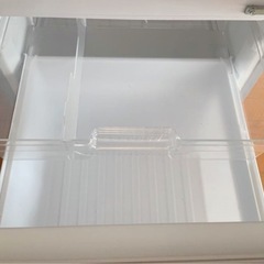 (送料無料) 2019年 美品 168L 冷蔵庫 ガラストレイ カテキン消臭フィルター ゆったりサイズ ⑤ の画像