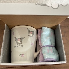 新品　KUROMIデザインのマグカップとタオルセットの画像