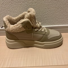 新品 ムートンスニーカー　レディースの画像