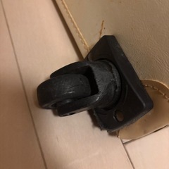 キャリーケースと物干し竿の画像