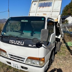 いすゞ　エルフ　２トントラック　ダンプの画像