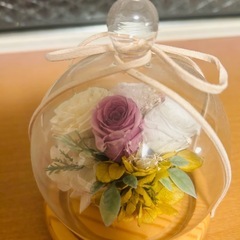 受け渡しの方決まりました。
ブリザードフラワー　ガラスドームの画像