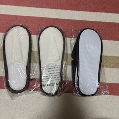 使い捨てスリッパ 3足セットの画像