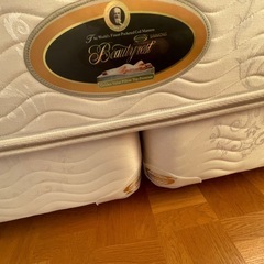 シモンズ Simmons ベッド ゴールデンバリュー ピロートップ　クイーンサイズの画像