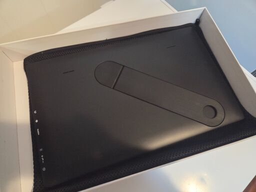 サンコー　持ち運べるモニター「15.6インチ軽量モバイルディスプレイ」　美品