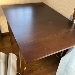 伸長式ダイニングテーブル、デスクの画像