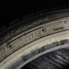 スノータイヤ　ダンロップ
　245/40R18  93Q の画像