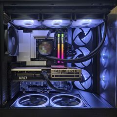 （沖縄在住で現金払いなら1万円引き）最新20コアCPU＆RTX5070搭載　WIFI7やThunderbolt4、5GLAN等最新機能盛り沢山の万能ゲーミングPCの画像