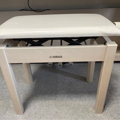 YAMAHA 電子ピアノ ホワイト 3ペダル付き　YDP-163 の画像